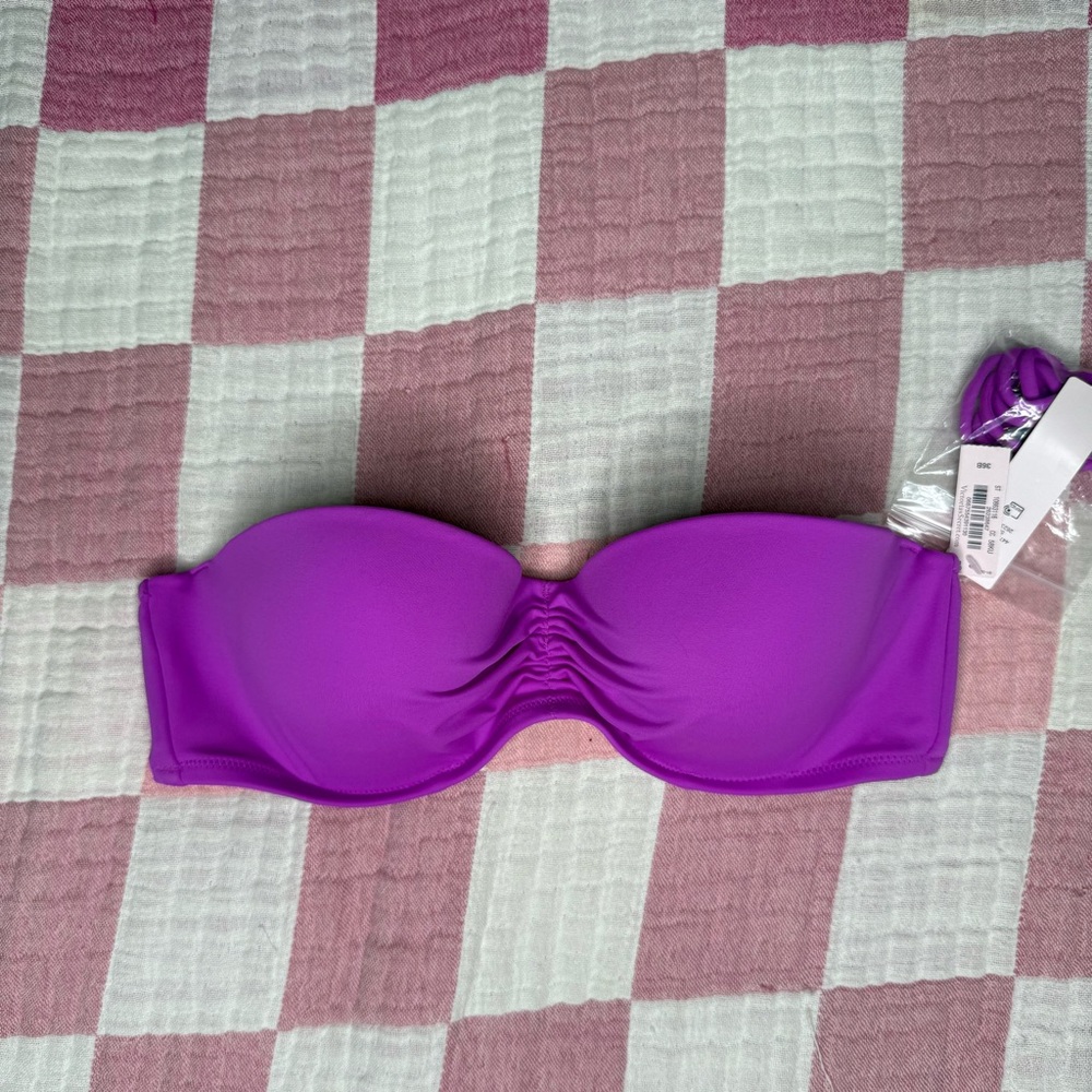 ✨Never Worn✨Victorias Secret: “The Flirt” Bandeau Swim Top